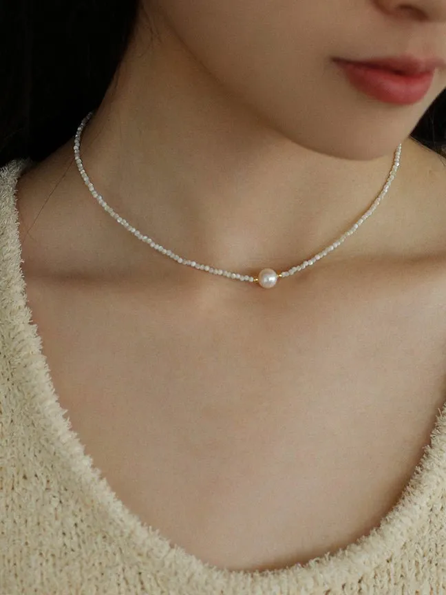 Natural Pearl Shell Passepartout Necklace